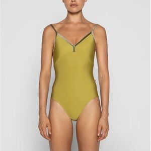 Yumiko Daria Nylon Leotard N-Cricket